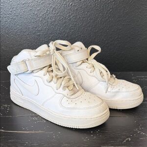 Nike Kids Air Force 1 One Mid Triple White Leather Original 5.5Y